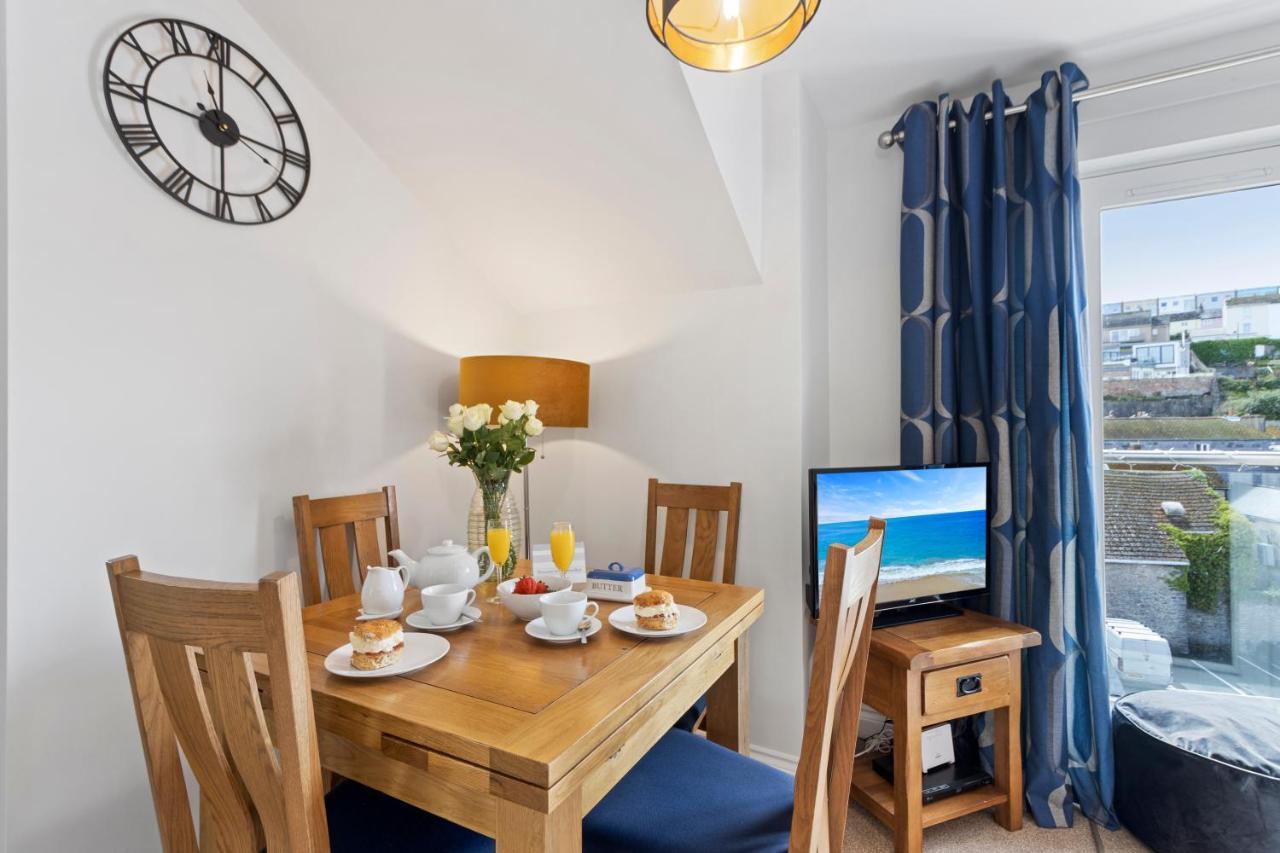 A Modern And Cosy Apartment Just Yards From Brixham'S Bustling Harbourside Екстериор снимка