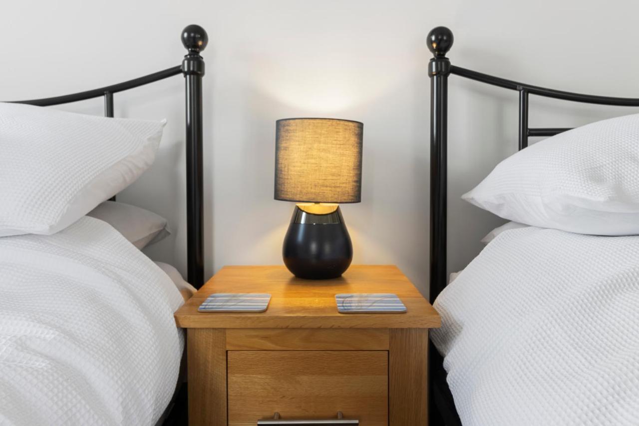 A Modern And Cosy Apartment Just Yards From Brixham'S Bustling Harbourside Екстериор снимка