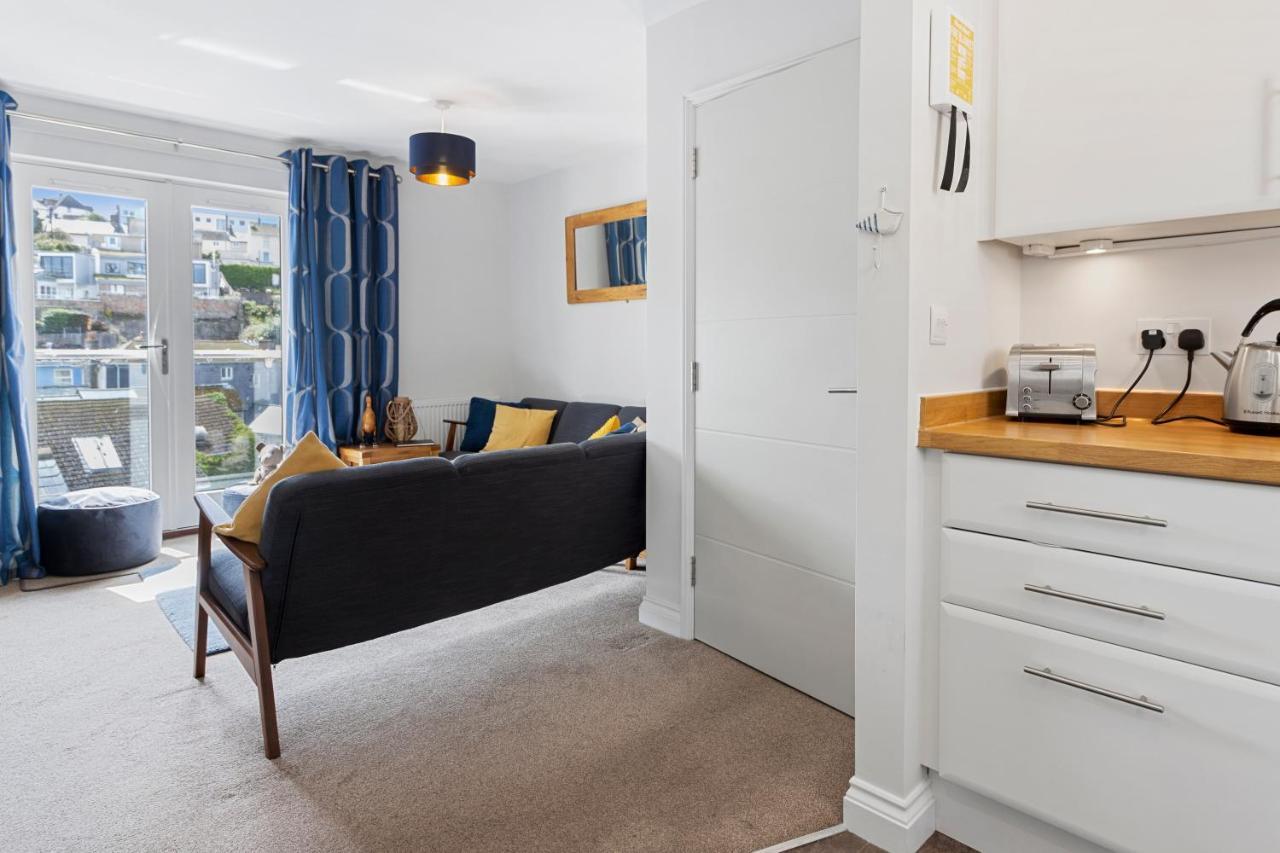 A Modern And Cosy Apartment Just Yards From Brixham'S Bustling Harbourside Екстериор снимка