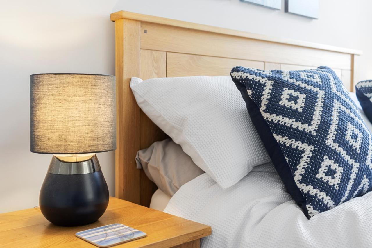 A Modern And Cosy Apartment Just Yards From Brixham'S Bustling Harbourside Екстериор снимка